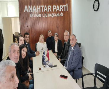 Nihal Ağca'dan Anahtar Parti Adana İl Teşkilatı'na ziyaret